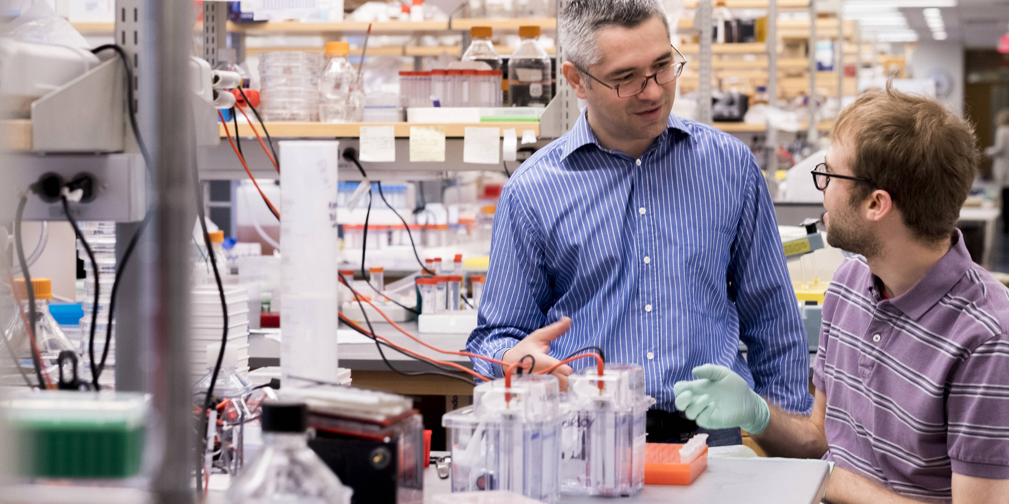 Kivanç Birsoy and Ross Weber in Birsoy lab