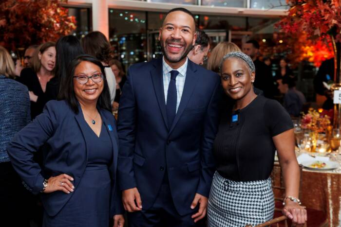 Ashton Murray (center) with Rebecca Libed and Lucretia Holden from the Fisher Center for Alzheimer’s Research Foundation